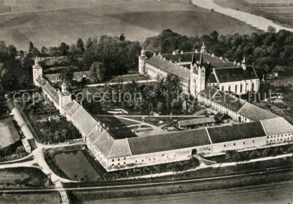 Hoexter Weser Schloss und ehem Reichsabtei Corvey Fli