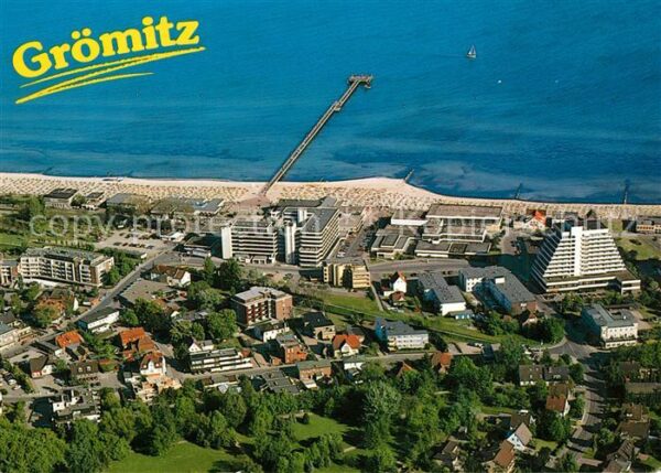 Groemitz Ostseebad Fliegeraufnahme mit Seebrücke