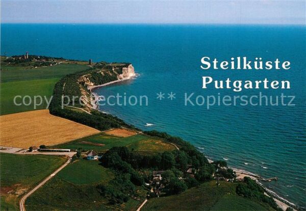 Insel Ruegen Steilküste Putgarten mit Fischerdorf Vi