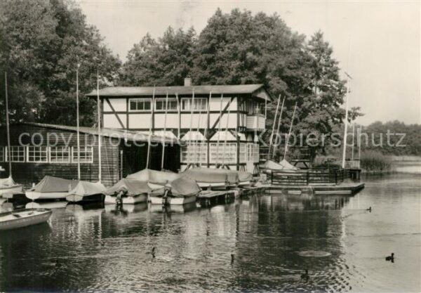 Wusterhausen Dosse Klubhaus der Segler Hafen Segelboote