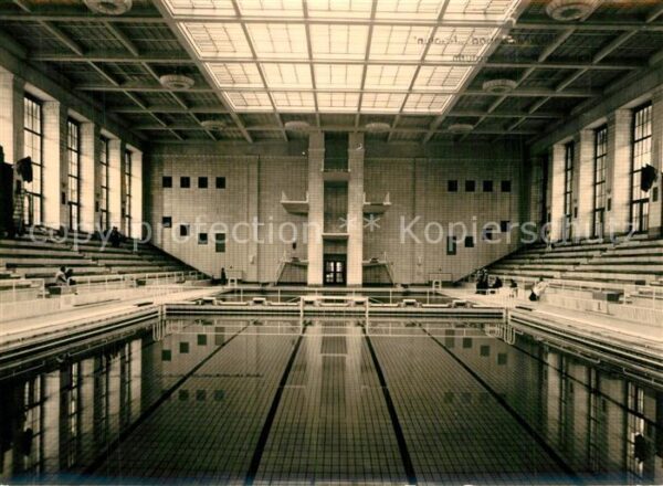 Rostock Hallenschwimmbad Neptun Halle mit Sprun