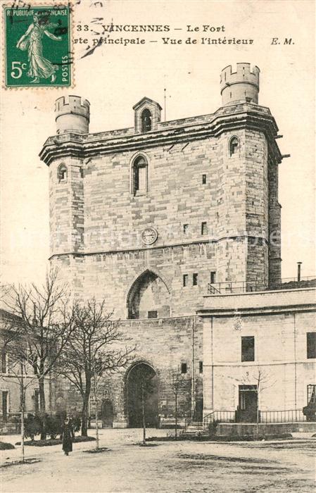 Vincennes Le Fort Porte principale Vue de l'inter
