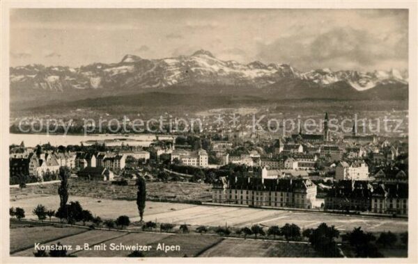 Konstanz Bodensee mit Schweizer Alpen