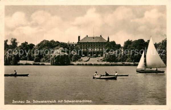 Zwickau Sachsen Schwanenteich mit Schwanenschloss Ruder