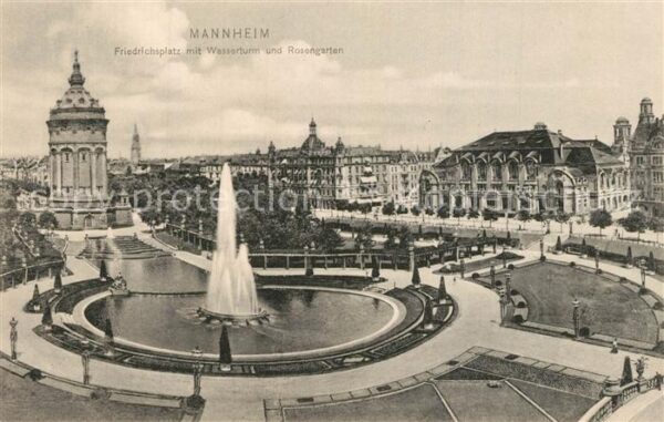 Mannheim Friedrichplatz mit Wasserturm und Rosen