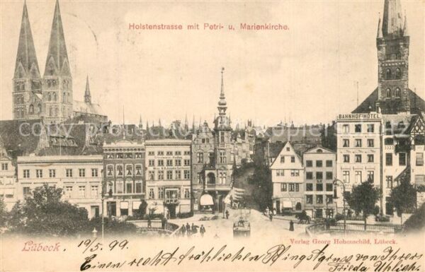L?beck Holstenstrasse mit Petri- und Marienkir