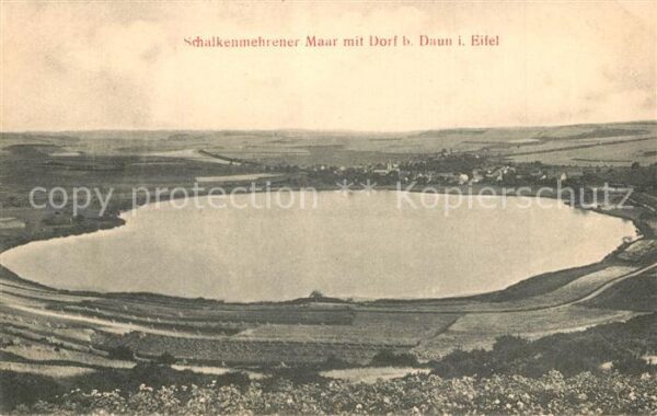 Daun Eifel Schalkenmehrener Maar