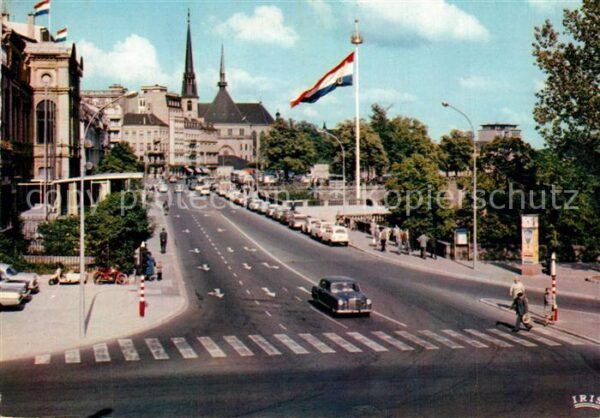 LUXEMBOURG  Luxemburg Boulevard Roosevelt et Cathedrale