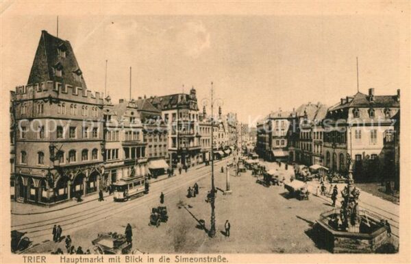 Trier Hauptmarkt mit Blick in die Simeonstras