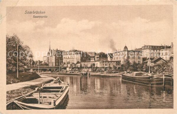 Saarbruecken Partie an der Saar Frachtkahn Binnensch