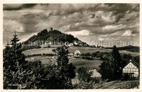 Nuerburg Panorama mit Blick zur Burgruine