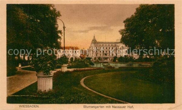 Wiesbaden Blumengarten mit Nassauer Hof