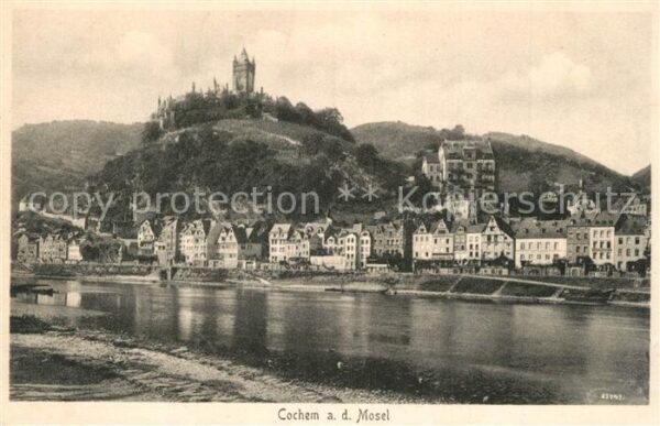 Cochem Mosel Partie an der Mosel Blick zur Reichsbur