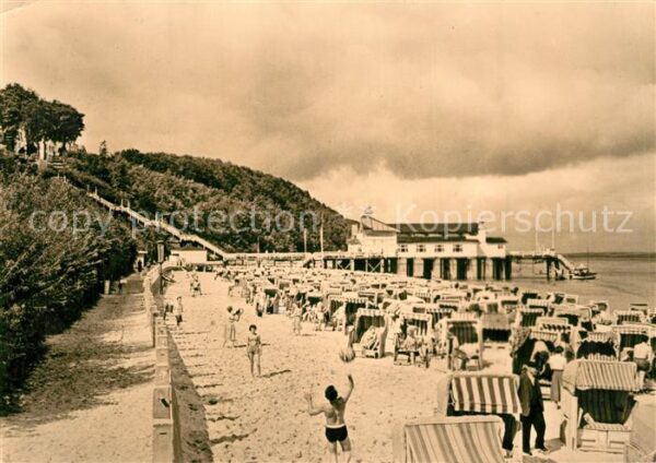 Sellin Ruegen Strand mit Seebrücke