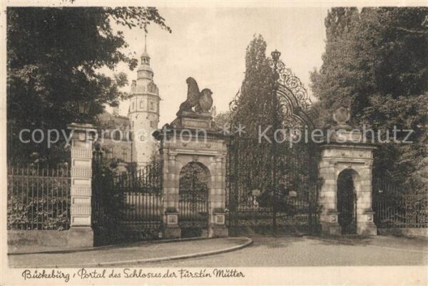 Bueckeburg Portal Schloss Fürstin Mutter
