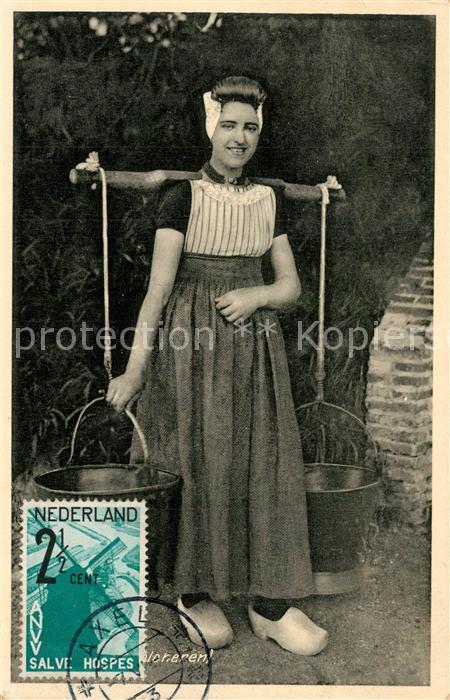 Trachten Holland Wassertr?gerin