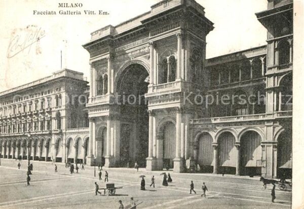 Milano Facciata Galleria Vittorio Emanuele