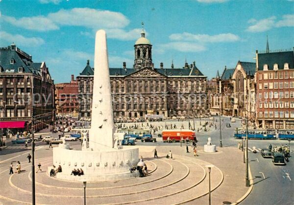 Amsterdam Niederlande Dam met Koninklijk Paleis en Nationaal