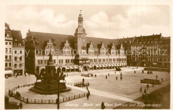 Leipzig Marktplatz mit Rathaus Siegesdenkmal