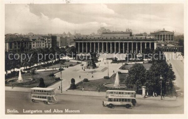 Berlin Altes Museum Museuminsel Doppelstockbus