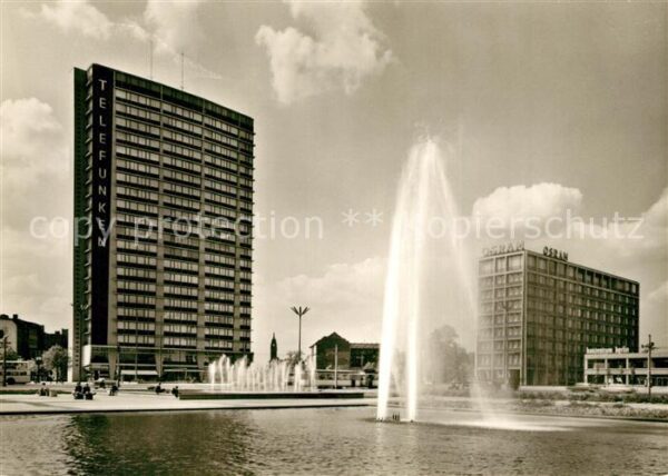 Berlin Ernst-Reuer-Hochhaus Wasserfontänen