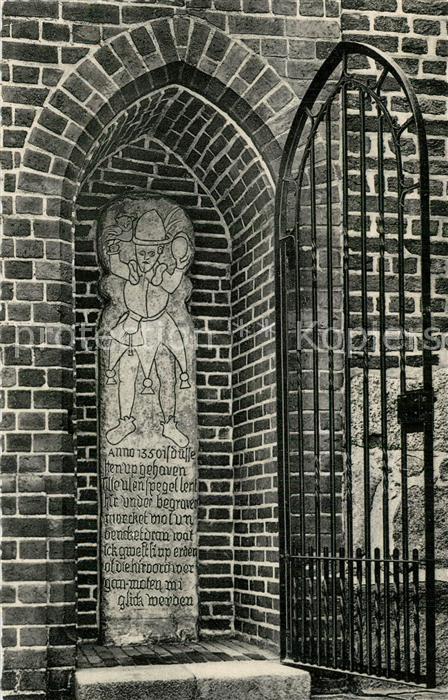 Moelln Lauenburg St Nicolai Kirche Eulenspiegel Grabstei