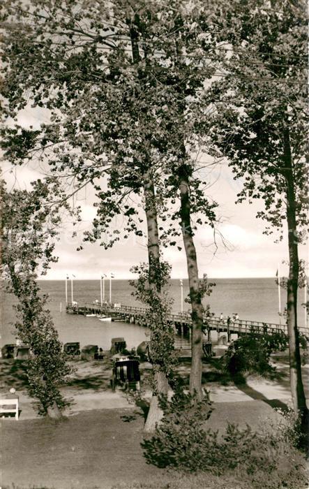 Scharbeutz Ostseebad Strandpartie mit Bäderbrücke
