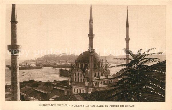 Constantinople Mosquée de Top Hané et Pointe du Sérail