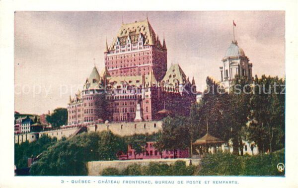 Quebec Chateau Frontenac Bureau de Poste et Re