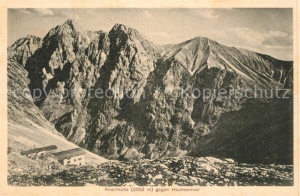 Knorrhuette Berghaus Blick gegen Hochwanner Wetters