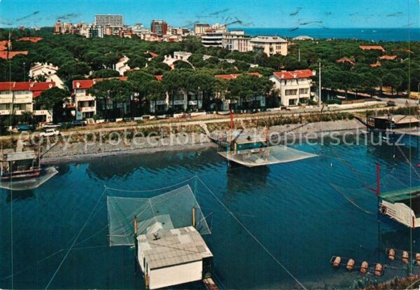 Lido degli Estensi Scorcio panoramico e capanni da pesca