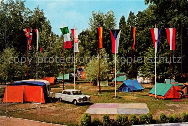 Balatonfoeldvar Campingplatz Fahnen