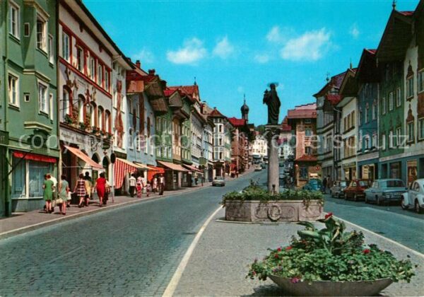 Bad Toelz Historische Marktstrasse Brunnen