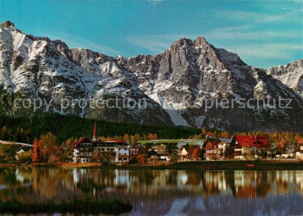Seefeld Tirol Blick über den See zum Wettersteingebir