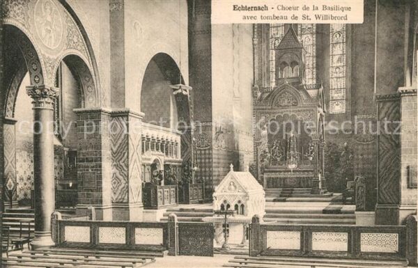 Echternach Choeur de la Basilique avec tombeau de