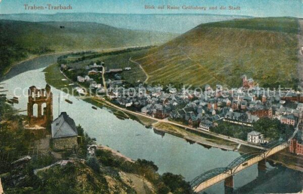 Traben-Trarbach Blick auf Stadt und Ruine Gräfinburg