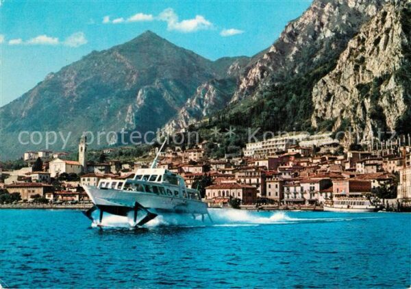 Limone sul Garda Ansicht vom Gardasee aus Fähre