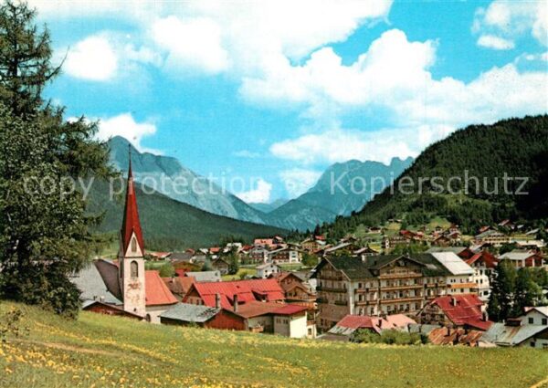 Seefeld Tirol Gesamtansicht mit Alpenpanorama