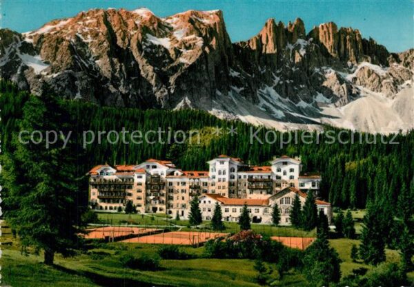 Karersee Suedtirol Grand Hotel Carezza verso il Latemar Do