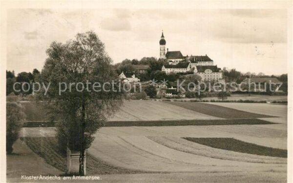 Andechs Blick über die Felder zum Kloster