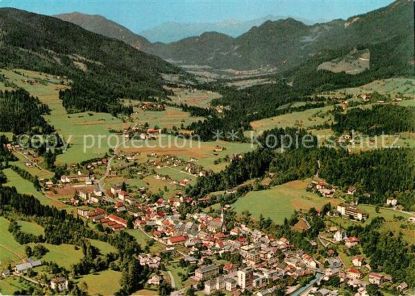 Hermagor Kaernten Fliegeraufnahme mit Gitschtal mit Gugge