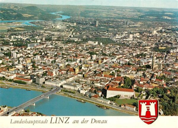 Linz Donau Fliegeraufnahme mit Stadtkern