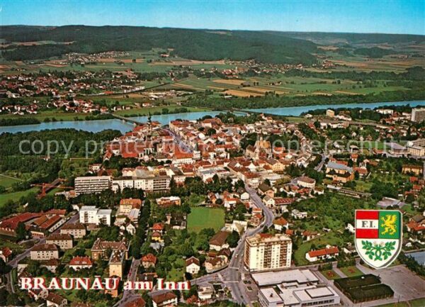 Braunau Inn Fliegeraufnahme mit Pfarrkirche