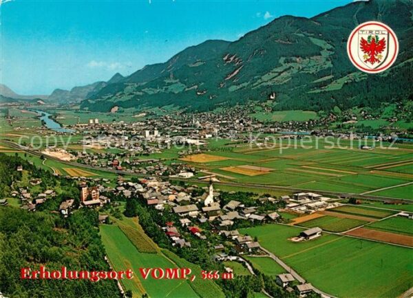 Vomp Tirol Fliegeraufnahme mit Karwendelgebirge