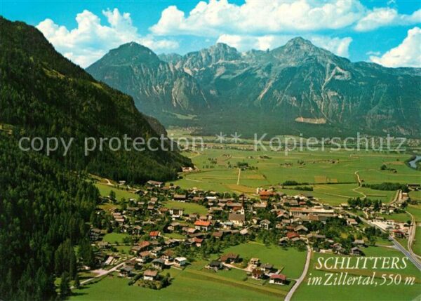 Schlitters Tirol Fliegeraufnahme mit Rofangebirge