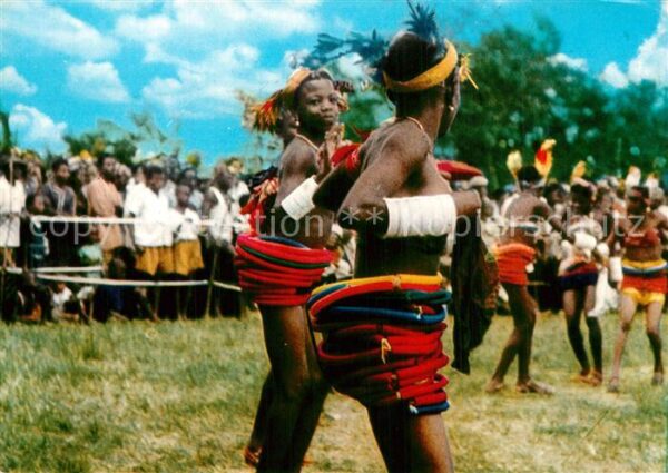 Typen Afrika Jigida dancers from Eastern Nigeria