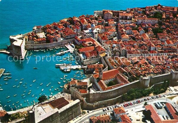 Dubrovnik Ragusa Altstadt Festung Hafen Fliegeraufnahme