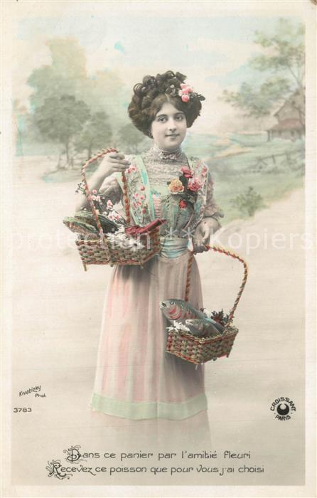 Foto Croissant Paris Nr. 3783 Frau Fische Blumen