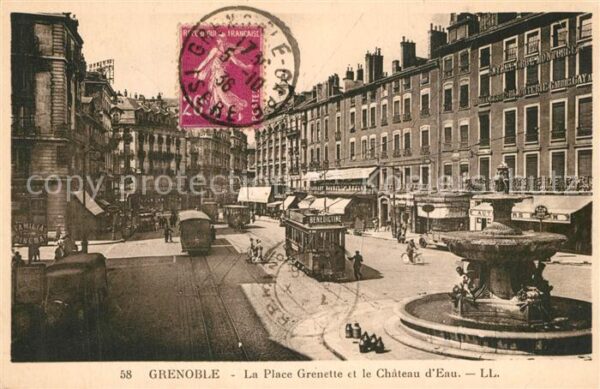 Strassenbahn Grenoble Place Grenette Chateau d_Eau