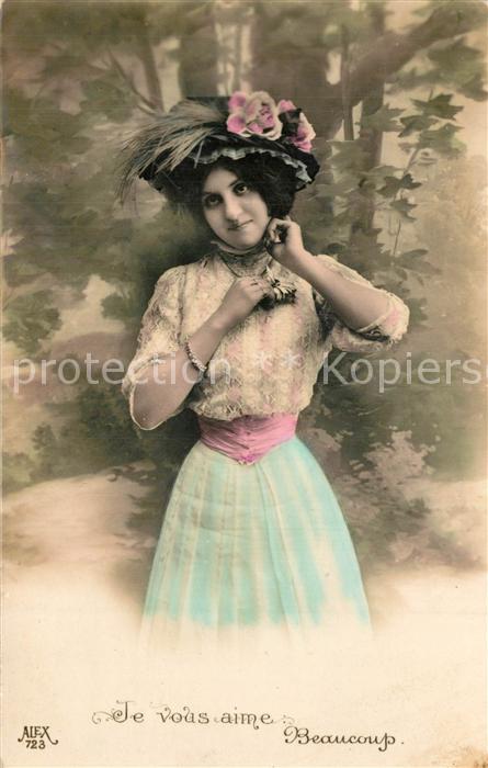Foto Alex Nr. 723 Frau Hutmode
